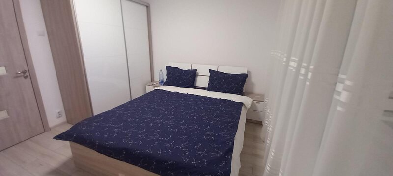 Parcul Florilor, Morarilor, o statie de Mega Mall,