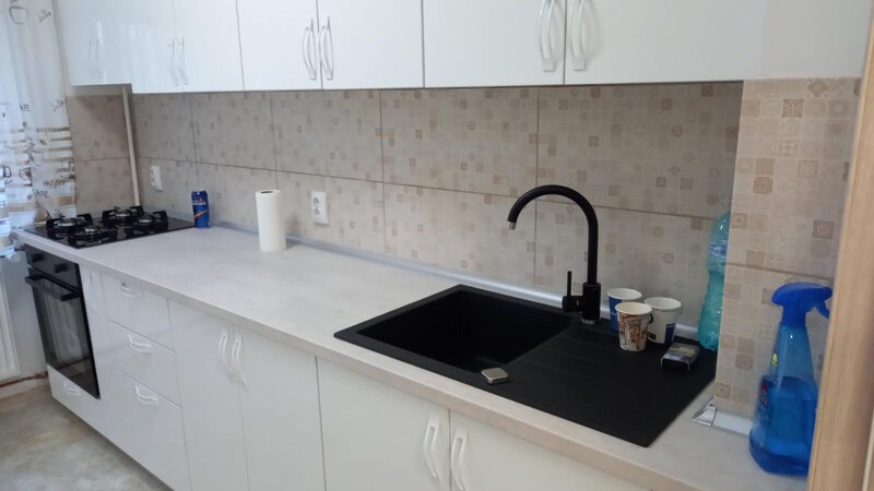 Parcul Florilor, Morarilor, o statie de Mega Mall,