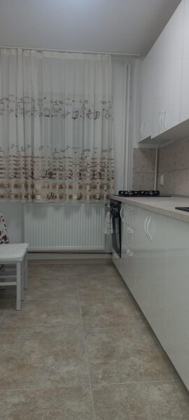 Parcul Florilor, Morarilor, o statie de Mega Mall,